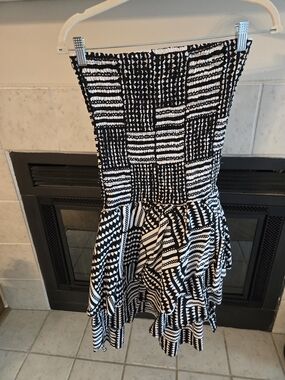 Black & White Patterned Strapless Summer Dress